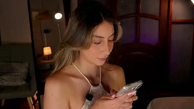 Snapshot of lua_ferch__ chatting on August 4, 2:19 pm lua ferch online show from August 4, 2:19 pm
