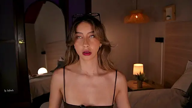 Snapshot of lua_ferch__ chatting on August 5, 1:14 pm lua ferch online show from August 5, 1:14 pm