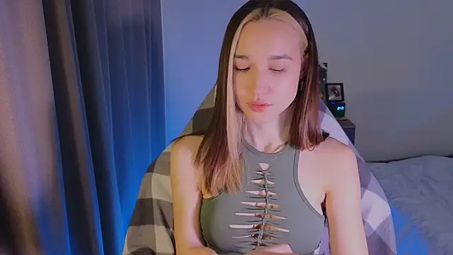 shey1i online show from December 20, 12:45 pm