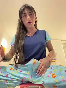 Snapshot of missdirtyhot_ chatting on February 19, 5:16 pm missdirtyhot online show from February 19, 5:16 pm