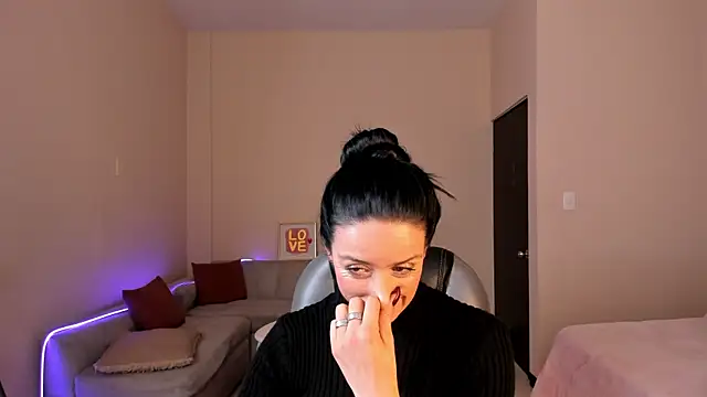 Kristen Garner online show from May 26, 8:16 pm