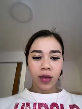 EmilyEvans7 online show from February 20, 5:02 pm