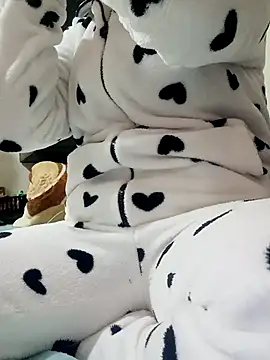 lolo890 online show from December 4, 9:23 pm