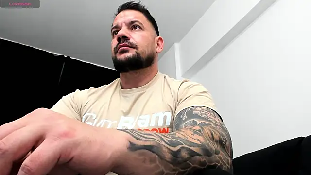 musclemonster31 online show from October 16, 12:28 pm