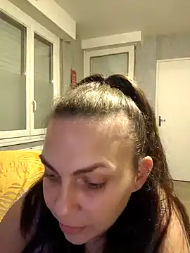 LEAsquirt91 online show from December 18, 8:57 pm