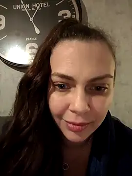 LEAsquirt91 online show from March 6, 12:00 am