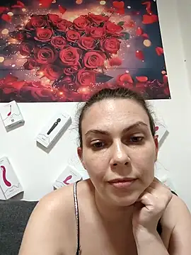 Snapshot of LEAsquirt91 chatting on May 5, 2:03 pm LEAsquirt91 online show from May 5, 2:03 pm