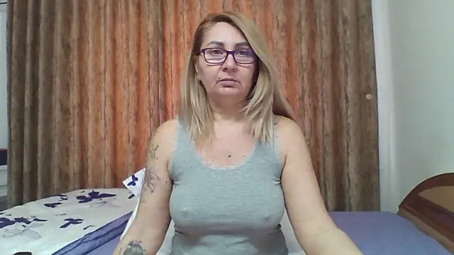 Snapshot of PussyEvely chatting on March 2, 7:48 am PussyEvely online show from March 2, 7:48 am