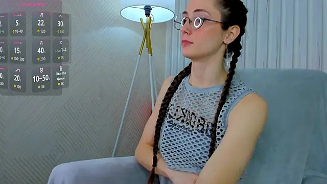 Snapshot of Lexi_Split chatting on June 18, 2:01 am Lexi Split online show from June 18, 2:01 am
