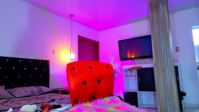 SQUIRT4UMEGAN online show from January 13, 12:32 pm