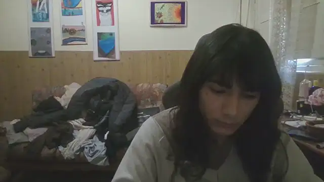 calliemaggotbone online show from November 8, 9:31 am