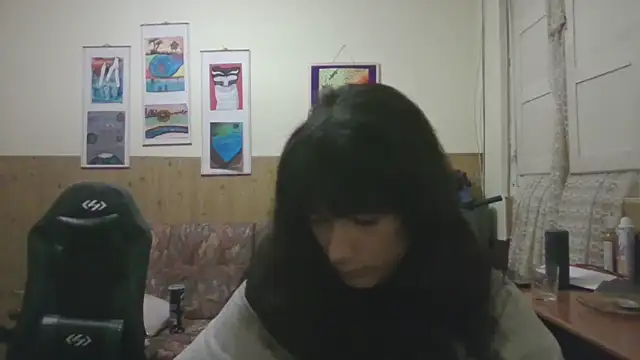 calliemaggotbone online show from November 19, 12:32 am