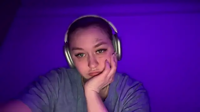 Isabel-Bailey online show from October 23, 9:24 pm