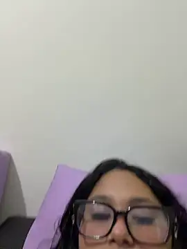 Snapshot of Cuteprincess21 chatting on May 20, 11:22 pm Cuteprincess21 online show from May 20, 11:22 pm