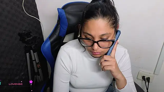 Cuteprincess21 online show from July 30, 2:21 am