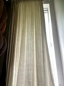 Snapshot of YesTheSexiest chatting on January 6, 11:14 am YesTheSexiest online show from January 6, 11:14 am