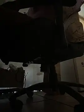 Snapshot of YesTheSexiest chatting on February 1, 4:49 pm YesTheSexiest online show from February 1, 4:49 pm