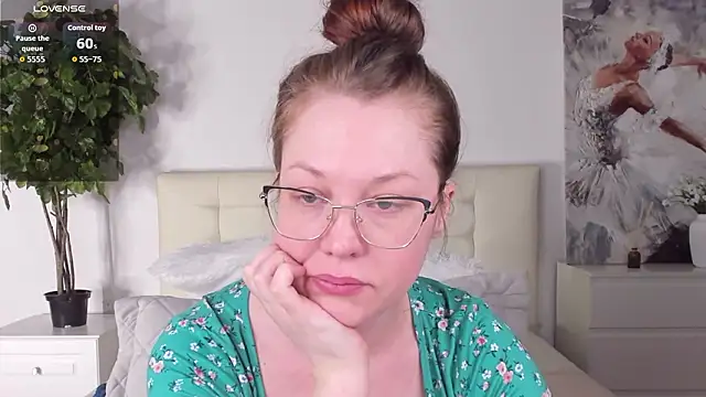 CutieGinger online show from February 6, 5:12 am