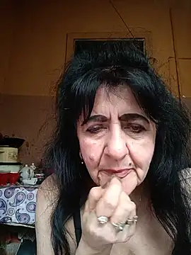 Snapshot of Lovely_Lori chatting on June 25, 4:23 am Lovely Lori online show from June 25, 4:23 am