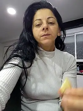 Snapshot of bruneta_sexy23 chatting on February 23, 7:11 am bruneta sexy23 online show from February 23, 7:11 am