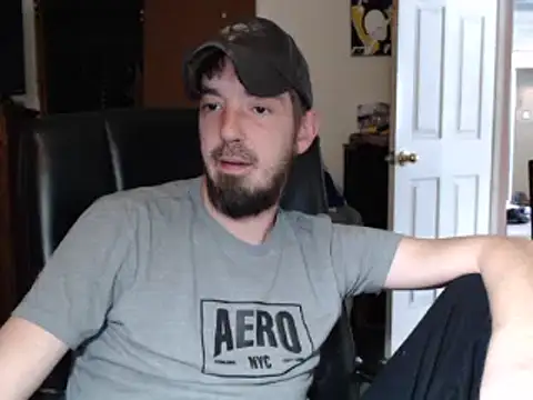 Snapshot of pensguy30 chatting on January 19, 8:19 pm pensguy30 online show from January 19, 8:19 pm