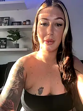 Snapshot of MissyLeeX chatting on October 5, 8:45 am MissyLeeX online show from October 5, 8:45 am