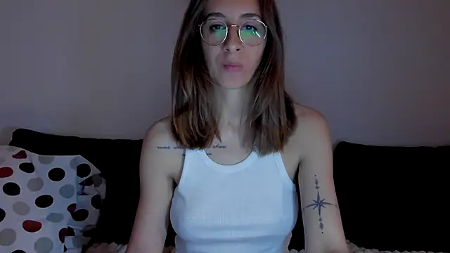 Snapshot of DesireMore90 chatting on May 22, 9:42 pm DesireMore90 online show from May 22, 9:42 pm