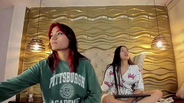 Snapshot of nahia_low chatting on December 6, 5:09 am nahia low online show from December 6, 5:09 am