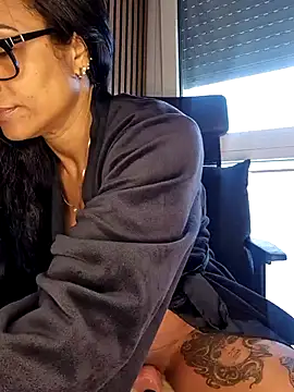 Snapshot of Allana_Squirt chatting on April 12, 9:36 am Allana Squirt online show from April 12, 9:36 am