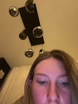 Snapshot of VeraSerephina chatting on December 16, 9:42 pm VeraSerephina online show from December 16, 9:42 pm