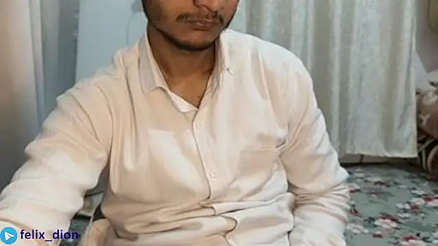 Snapshot of felix_dion chatting on February 5, 3:49 pm felix dion online show from February 5, 3:49 pm