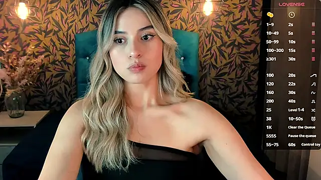 KiaraCarter online show from December 11, 8:07 pm