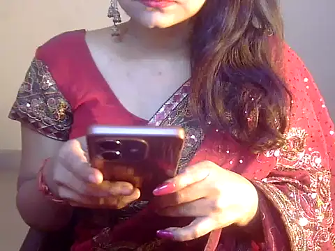 Lusty Wife1 online show from December 28, 7:01 pm