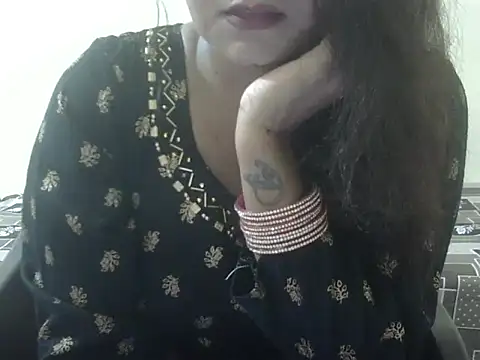 Lusty Wife1 online show from September 16, 9:21 am