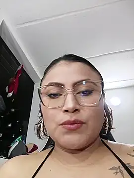 Snapshot of KathieBurning chatting on January 6, 9:07 pm KathieBurning online show from January 6, 9:07 pm