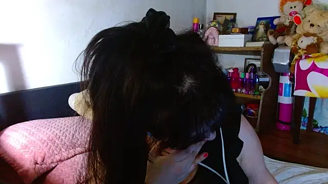Snapshot of collette_beaufoy_ chatting on May 4, 5:47 am collette beaufoy online show from May 4, 5:47 am