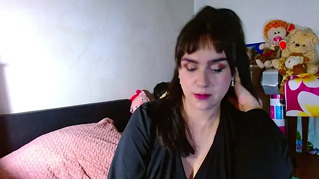 Snapshot of collette_beaufoy_ chatting on May 5, 5:04 am collette beaufoy online show from May 5, 5:04 am