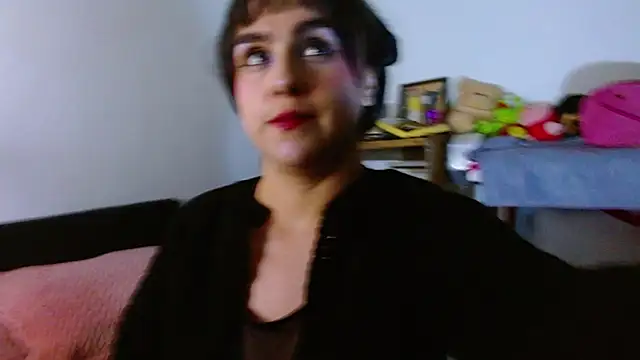 Snapshot of collette_beaufoy_ chatting on June 11, 5:05 am collette beaufoy online show from June 11, 5:05 am