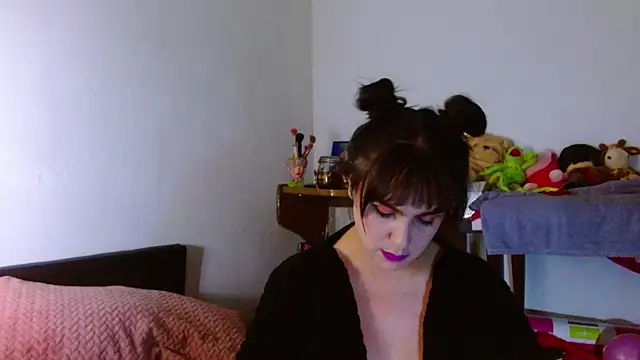 Snapshot of collette_beaufoy_ chatting on June 17, 7:11 am collette beaufoy online show from June 17, 7:11 am
