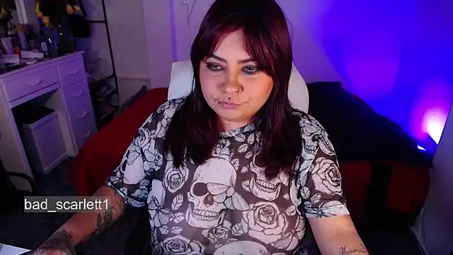 Snapshot of bad_scarlett1 chatting on June 4, 1:33 am bad scarlett1 online show from June 4, 1:33 am