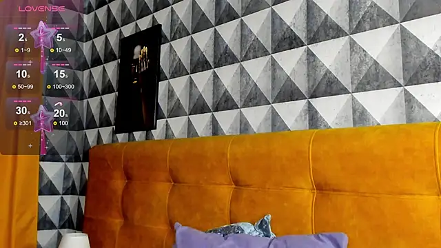 Kelly Powell online show from January 25, 5:18 am