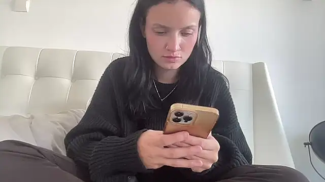 Snapshot of mariemelissah chatting on December 17, 9:37 am mariemelissah online show from December 17, 9:37 am