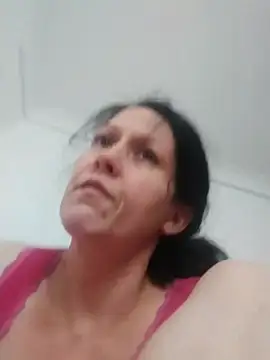 Snapshot of Mira_bel chatting on October 14, 11:33 am Mira bel online show from October 14, 11:33 am