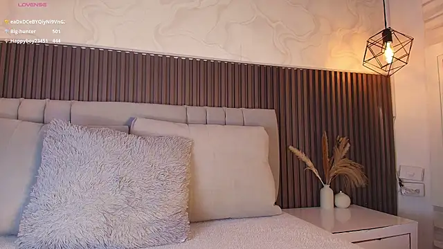 SHANONCLARK online show from December 13, 7:53 pm