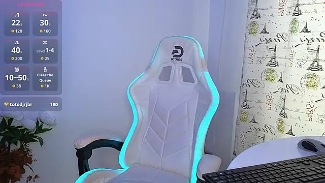 Snapshot of MileySin1111 chatting on September 30, 1:05 pm MileySin1111 online show from September 30, 1:05 pm