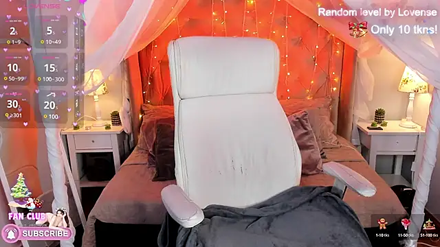 Snapshot of Ellie_Jhonson__ chatting on December 11, 12:44 pm Ellie Jhonson online show from December 11, 12:44 pm