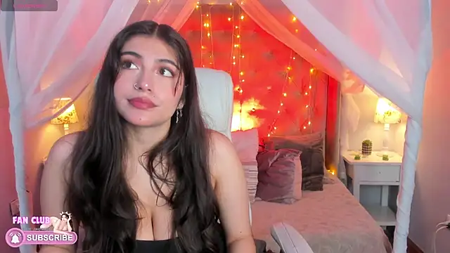 Snapshot of Ellie_Jhonson__ chatting on January 10, 2:13 pm Ellie Jhonson online show from January 10, 2:13 pm