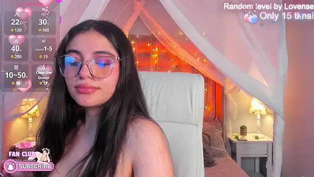 Snapshot of Ellie_Jhonson__ chatting on January 20, 4:12 pm Ellie Jhonson online show from January 20, 4:12 pm