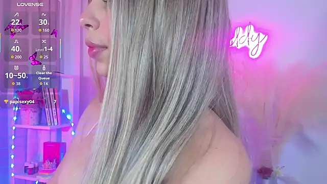 Snapshot of crisbell_lopez chatting on November 5, 12:43 am crisbell lopez online show from November 5, 12:43 am