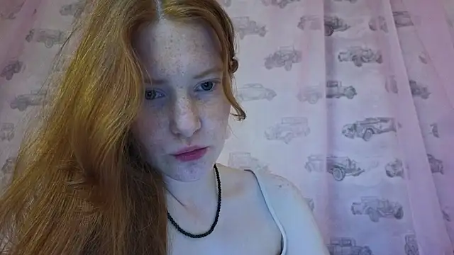 Snapshot of FiaMoor chatting on July 5, 6:48 pm FiaMoor online show from July 5, 6:48 pm